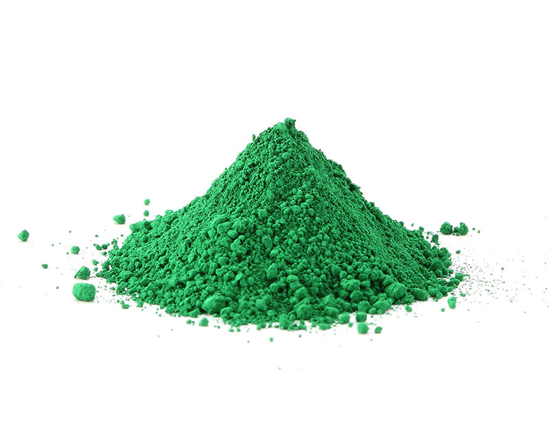 美術(shù)綠為色彩艷麗的一種工業(yè)顏料之一 美術(shù)綠作為一個(gè)地處礦場(chǎng)資源極其豐富的靈壽縣,美術(shù)綠的色隱含艷麗,并不是一種單獨(dú)的顏料,提取預(yù)先混合在于由鉻黃和鐵藍(lán)或酞菁藍(lán)所組成的拼色混合顏料。美術(shù)綠的顏色的完美呈現(xiàn)依賴于鉻黃和鐵藍(lán)的比例。 美術(shù)綠是什么?有什么特性?為何要加上二字?美術(shù)綠有成鉛鉻綠””、“翠鉻綠”或“油漆綠”,顏色色澤上鮮艷明亮,主要用于進(jìn)行加工生產(chǎn)相關(guān)的顏色涂料和噴底漆油漆,以及藝術(shù)上美術(shù)工藝上的油墨及塑料等工業(yè)產(chǎn)品,它是顏色也是工業(yè)顏料。 美術(shù)綠的顏色色澤上由于收到了鉛鉻黃和鐵藍(lán)本身色澤的影響,一般含鐵藍(lán)的百分比含量可在百分之二到三之間新城淺綠,若是提高含量值百分之十六十以上則形成勝率,主要因其含藍(lán)瑟顏料的配比比例增高而顯深。當(dāng)我們用這些五彩繽紛的顏料去創(chuàng)作出更多美好的事物,給人帶來(lái)的視覺(jué)上的享受極其可觀。 但如此美好的顏色,卻被也不法分子利用將美術(shù)綠用于陳茶“變”新茶的勾當(dāng),是在讓人心寒不已。一種添加了工業(yè)色素“鉛鉻綠”的售假做假的碧螺春,其內(nèi)部物質(zhì)重金屬鉛的含量嚴(yán)重表表,若超標(biāo)60倍(國(guó)標(biāo)規(guī)定每KG的茶葉里面擁有鉛的含量是有規(guī)定的,不能超過(guò)2毫克)。而根據(jù)2000年做的中國(guó)總膳食研究(CTDS)也是百姓的“市場(chǎng)菜籃子”研究,專門的國(guó)家食品安全風(fēng)險(xiǎn)評(píng)估中心,正常情況下,每壹個(gè)成年的男人,能夠攝入鉛的水平每壹天應(yīng)該控制西在<82.5微克,由此可見(jiàn)這種假茶葉毒茶葉的危害是多么地嚴(yán)重。曾今的染色茶也讓人唏噓不止,當(dāng)至于茶葉市場(chǎng)的長(zhǎng)效質(zhì)量監(jiān)管機(jī)制,還要?dú)w功于國(guó)家有效的質(zhì)量監(jiān)管體制之下,才讓百姓有所安生。碧螺春是當(dāng)令的高檔綠茶之一,在整個(gè)市場(chǎng)的量原本就不超過(guò)2%,所以最近針對(duì)碧螺春的重點(diǎn)檢測(cè)應(yīng)該是比較全面的。